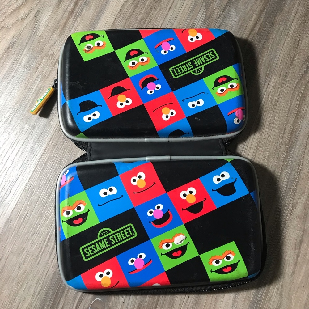 Sesame Street Friends Soft Case - DS, DSi, DSi XL, Lite, 3DS - Picture 5 of 7